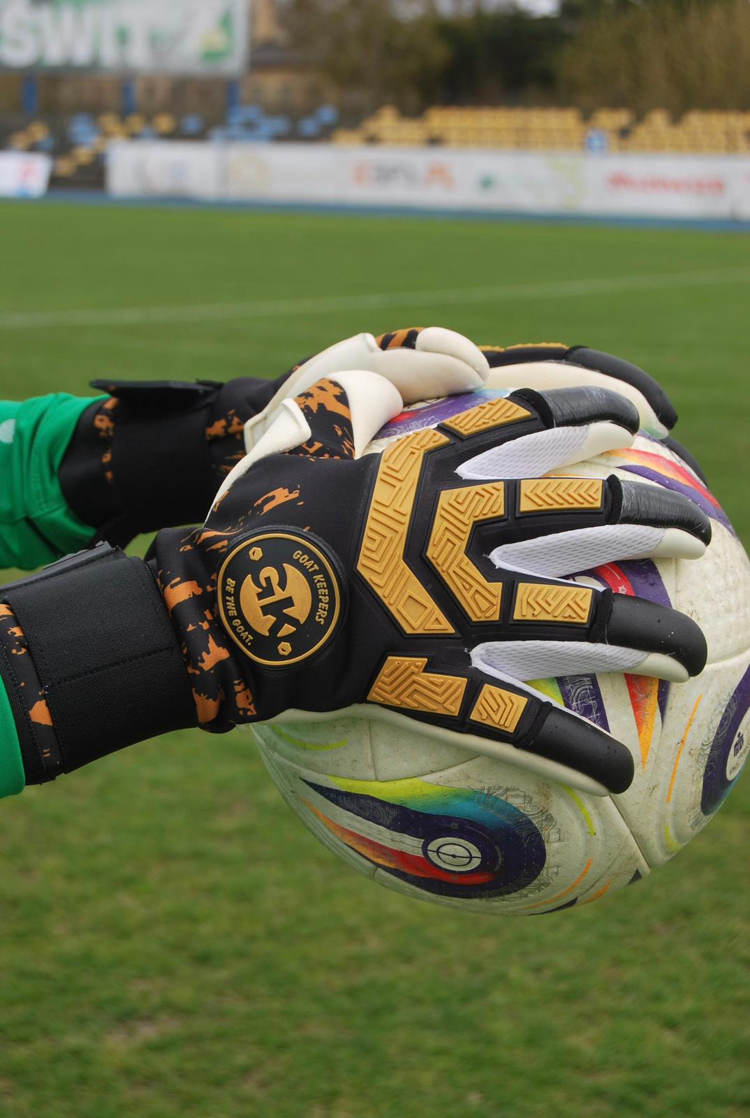 Rękawice Bramkarskie Strike Pro